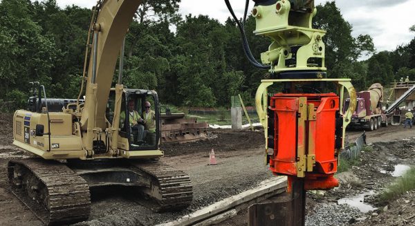 Side Pile driver vibrating attachment - manitoba provider