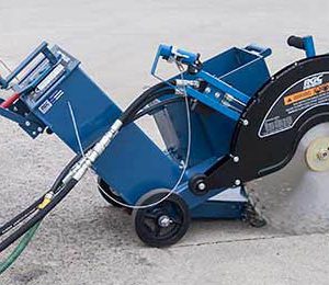 Handheld concrete line cutting hydraulic tool
