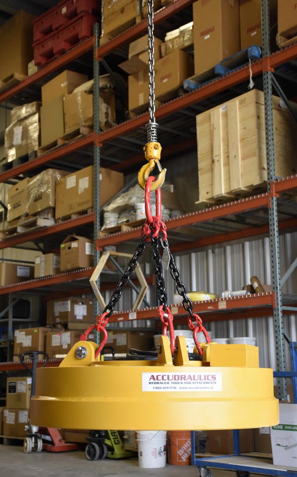 230-Volt scrap moley magnet suspended